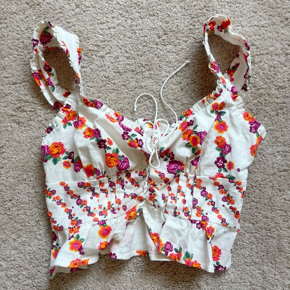 For love and lemons floral top 💐